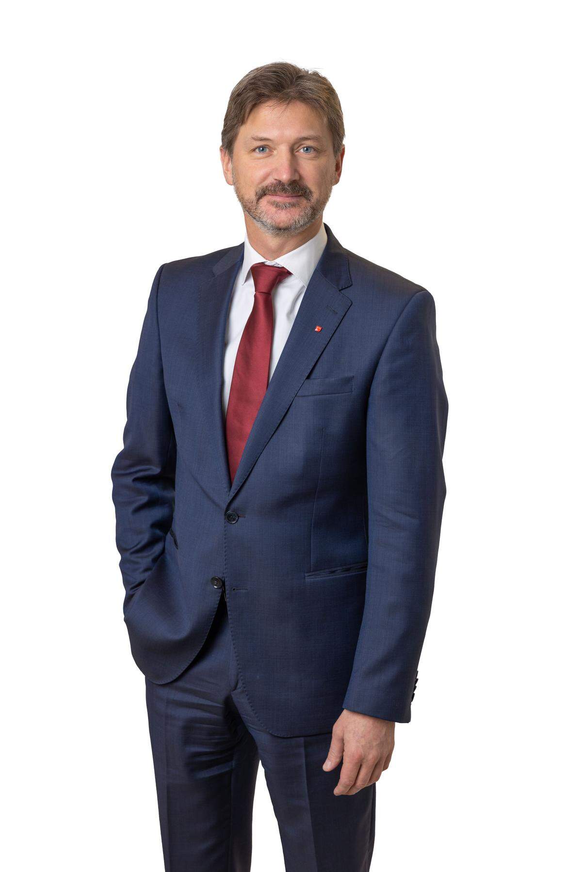 Wien / Immobilien / Personalia / Karriere / Wirtschaft und Finanzen   15.03.2022, 08:00 | OTS0008 | Otto Immobilien GmbH   OTTO Immobilien: Christian Kainz neuer Teamleiter für Industrie & Logistik - BILD Christian Kainz wurde zum neuen Teamleiter für Industrie & Logistik bei Otto Immobilien bestellt. Der 50-jährige Kainz verfügt über 23 Jahre Erfahrung im nationalen und internationalen Investment- und Verwaltungsgeschäft im Immobilien- und Bankenbereich. Zuletzt hatte er in der Immofinanz als Country-Manager fünf Jahre lang das Österreich-Portfolio verantwortet.(16. 3. 2022) www.otto.at   