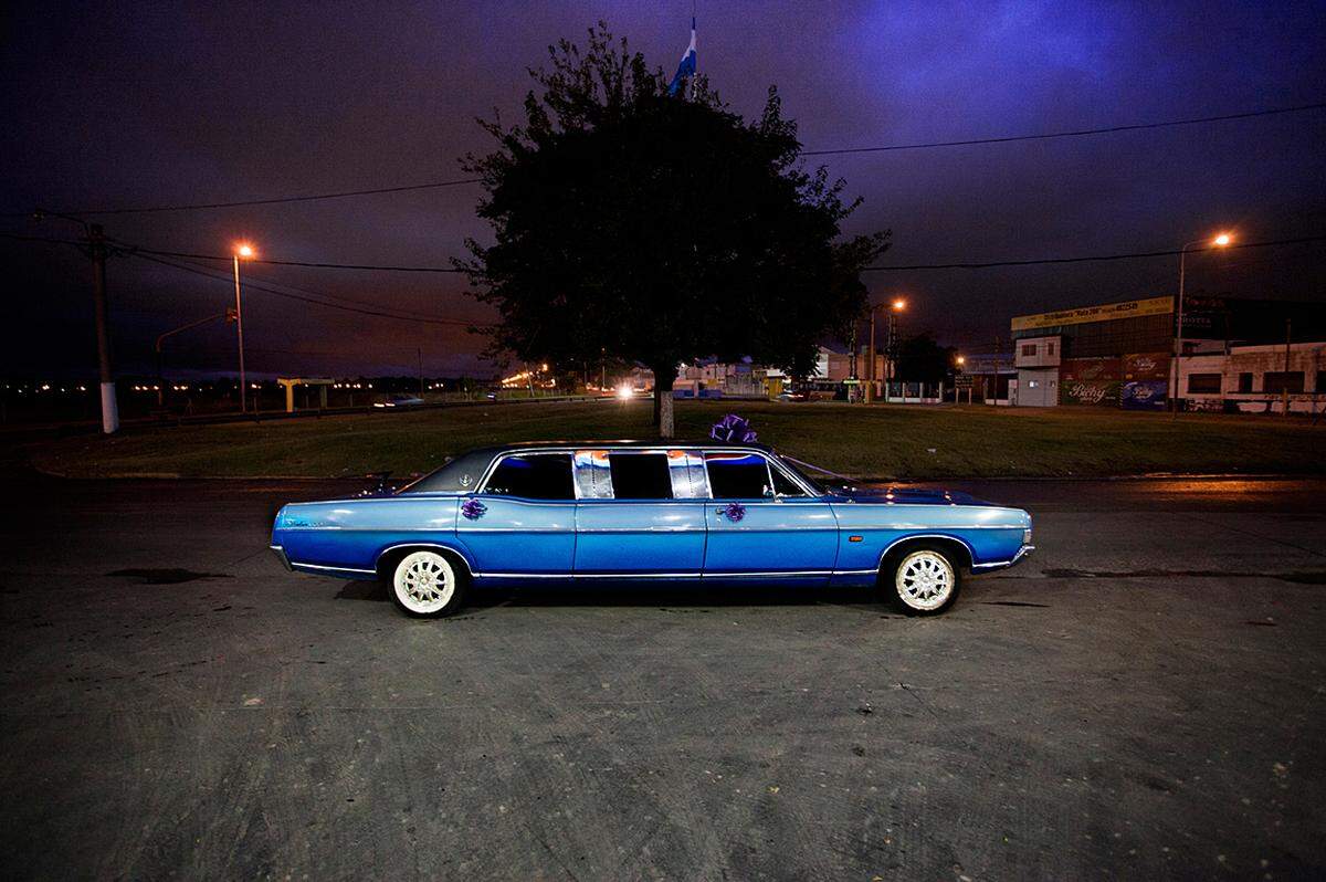 Sieger: Myriam Meloni, Italien Ein Ford Fairlane von 1972, der zu einer Limousine umgebaut wurde, auf den Straßen von Buenos Aires.