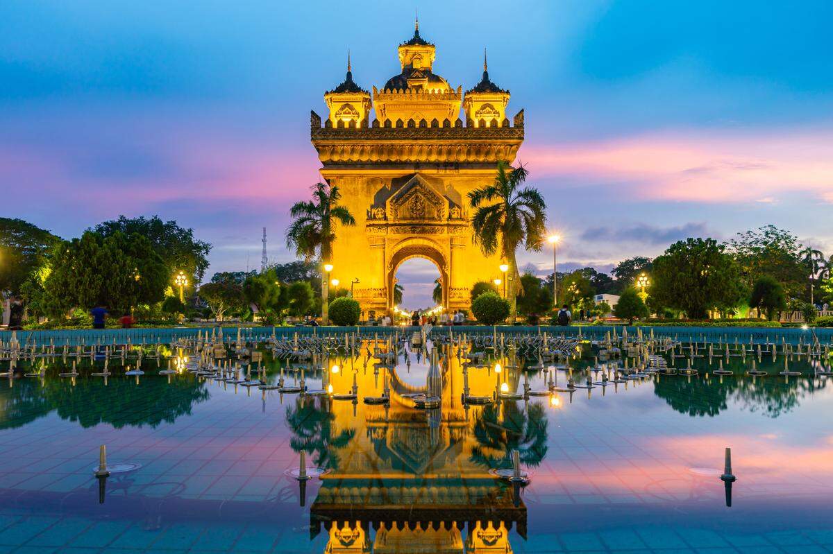 Vientiane combines French colonial architecture with traditional temples and is intended for science enthusiasts with the Patuxay Triumph Arches. 