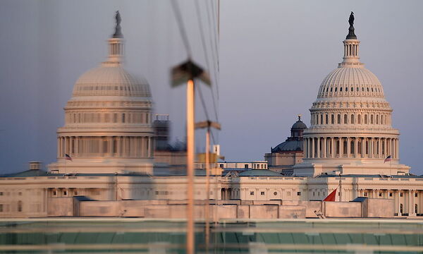 Seit erstem Oktober arbeiten viele Verwaltungsbehörden auf Sparflamme. Die Politik ist gepalten. Republikaner und Demokraten können sich im Haushaltsstreit nicht einigen.
