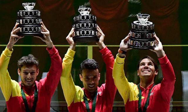 Davis-Cup-Sieger: Pablo Carreño, Roberto Bautista Agut und Rafael Nadal.