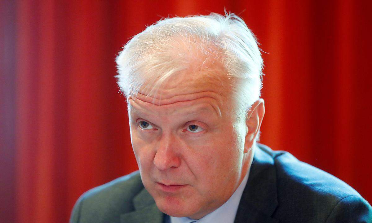 Auch der Notenbank-Gouverneur Finnlands, Olli Rehn, zählt zu den möglichen Anwärtern. Der 56-Jährige war von 2015 bis 2016 Wirtschaftsminister seines Landes, bevor er nach einer langen politischen Karriere zur Notenbank wechselte. Einen Namen in Europa machte sich Rehn, der in Oxford in politischer Ökonomie promovierte, vor allem in seiner Zeit als EU-Wirtschafts- und Währungskommissar von 2010 bis 2014. Gegen ihn spricht seine nur kurze Zeit an der Spitze der heimischen Notenbank.