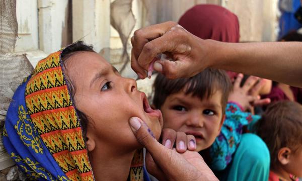 Schluckimpfung gegen Kinderlähmung in der afghanischen Stadt Kandahar.