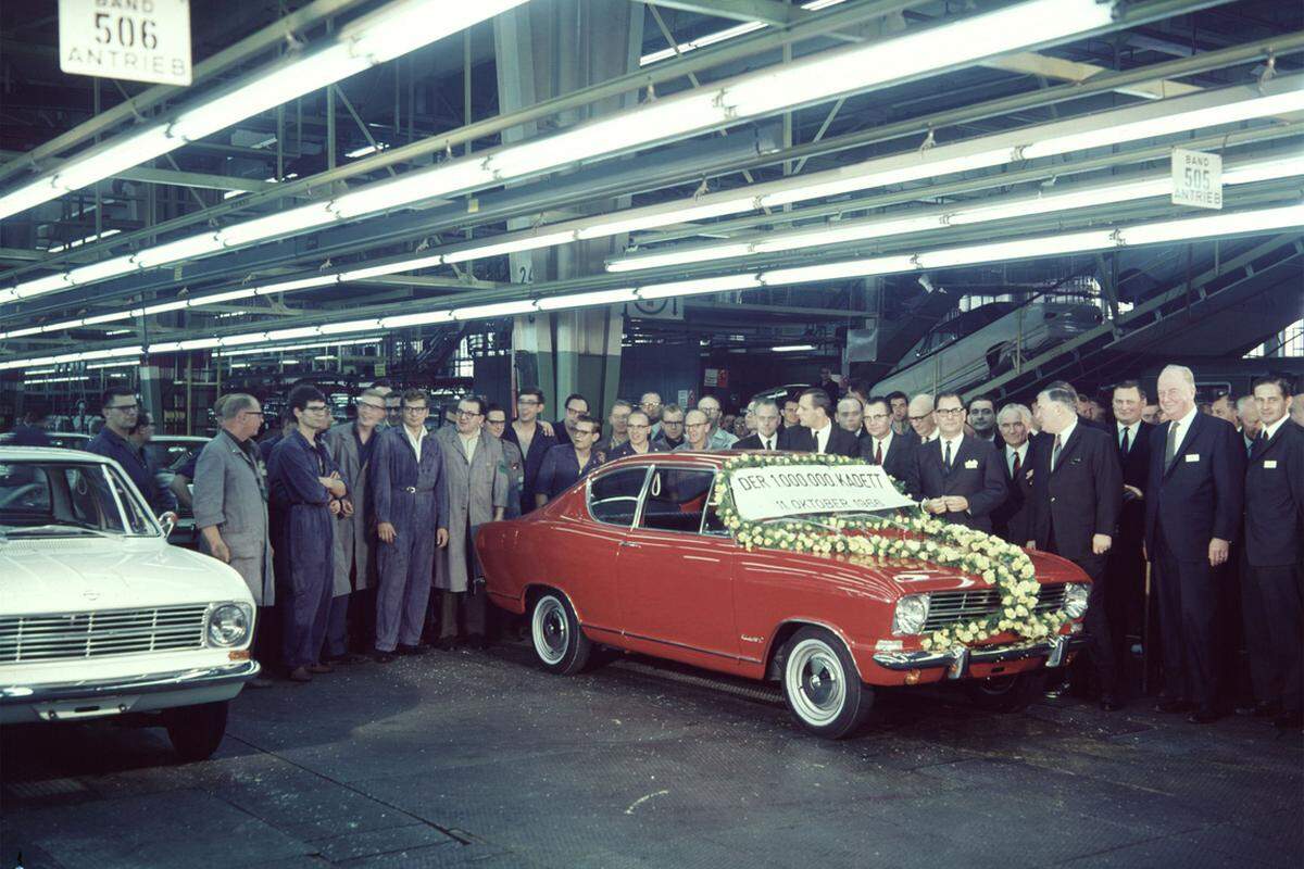 Zum 100. Geburtstag 1962 wir ein neues Opel-Werk in Bochum gebaut, 1966 rollt der ein-millionste Opel Kadett vom Band.