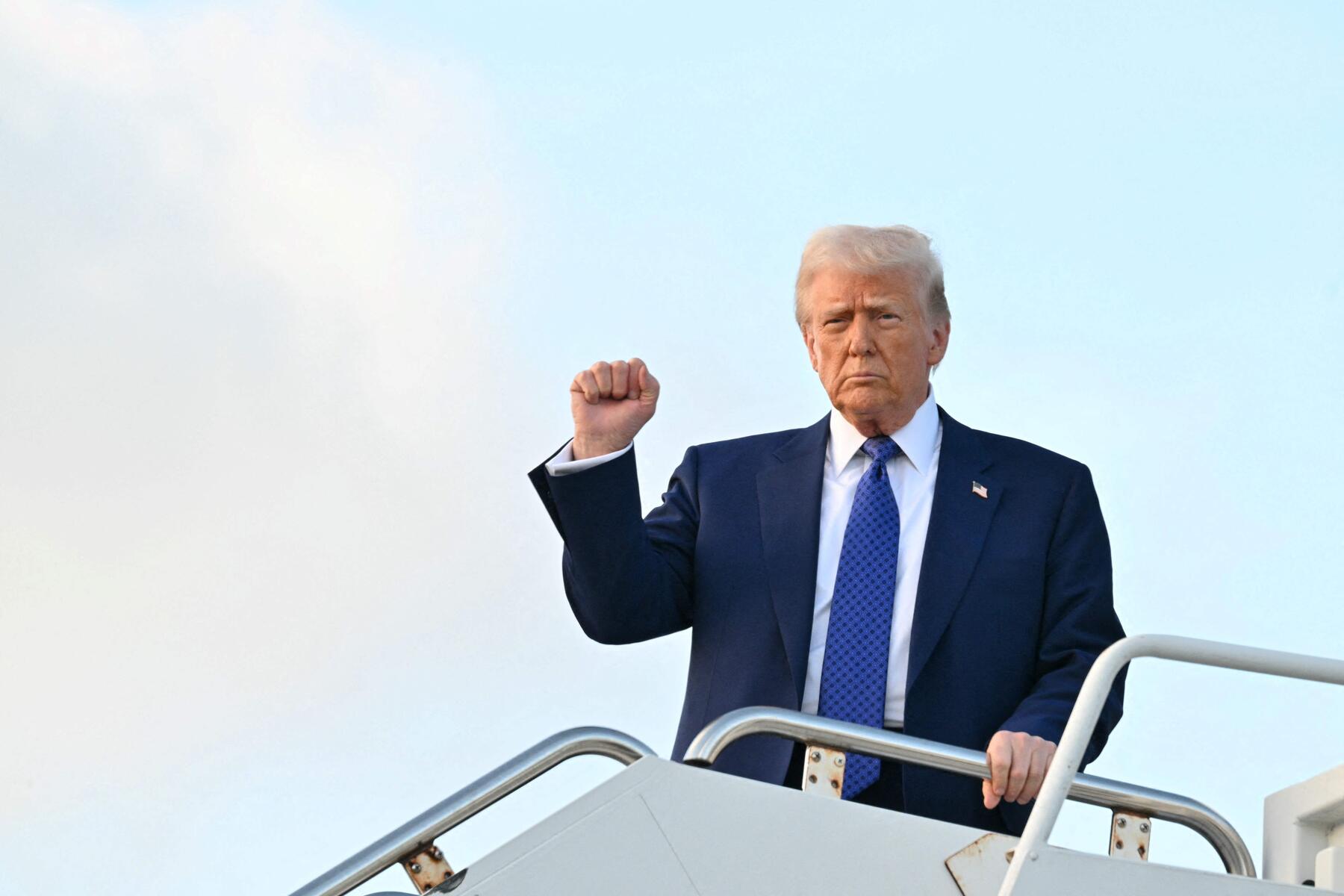 Trump verteidigt sich mit Napoleon-Zitat: „Wer sein Land rettet, verletzt  kein Gesetz“ – DiePresse.com