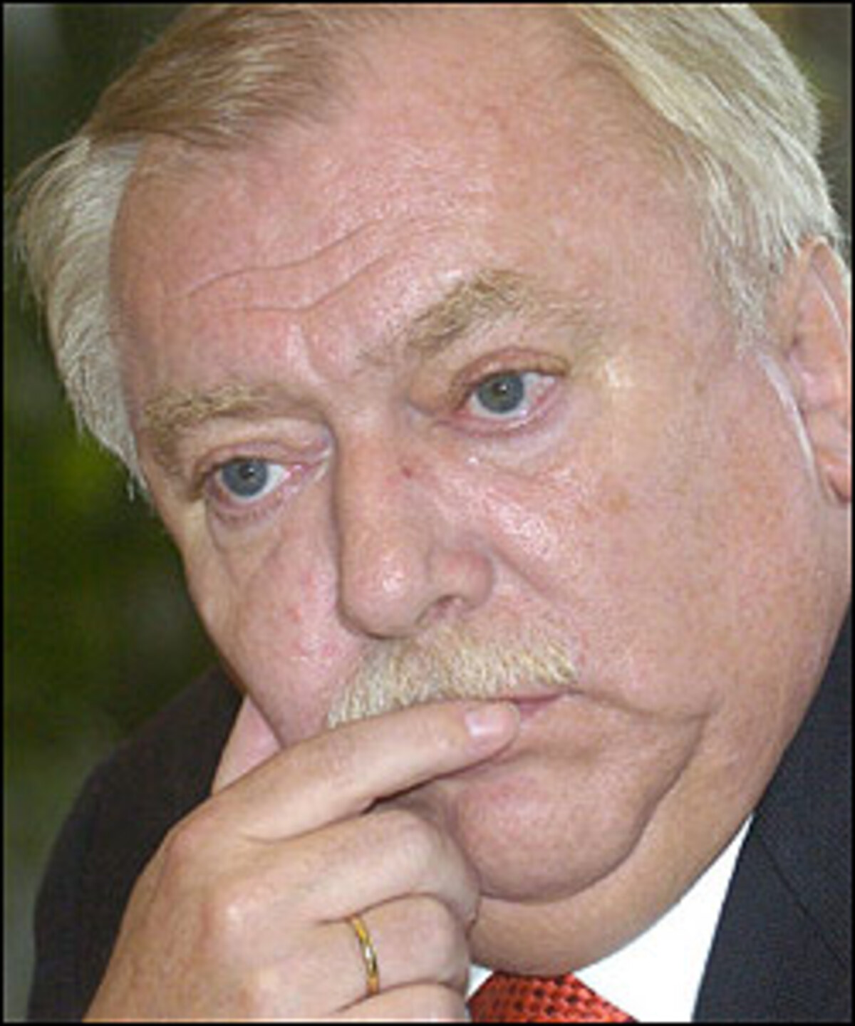 "Irrsinnig große Freude.""Sehr zufrieden" mit dem Wahlergebnis zeigte sich Wiens Bürgermeister Michael Häupl: "Ganz glücklich werde ich heute sein, wenn wir wirklich erster sind."