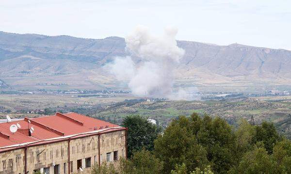 Kämpfe am Stadtrand von Stepanakert, der Hauptstadt von Berg-Karabach. 