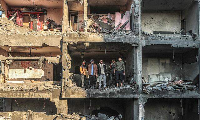 Ein zerstörtes Gebäude nach einem israelischen Bombardement in der Stadt Rafah in Südgaza.