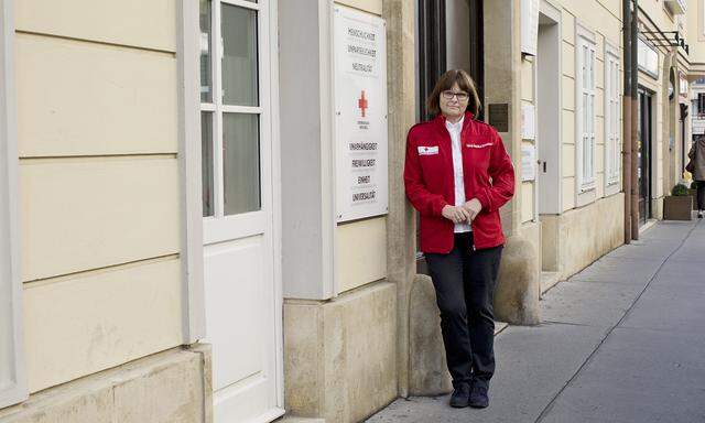 Monika Stickler ist seit knapp zehn Jahren Mitglied der Krisenintervention des Roten Kreuzes Wien, das 1999 nach dem Grubenunglück von Lassing und der Lawinenkatastrophe von Galtür ins Leben gerufen wurde.