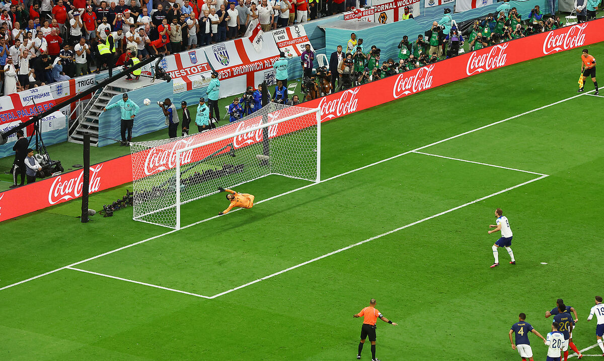 Harry Kane schießt den zweiten Elfmeter drüber.