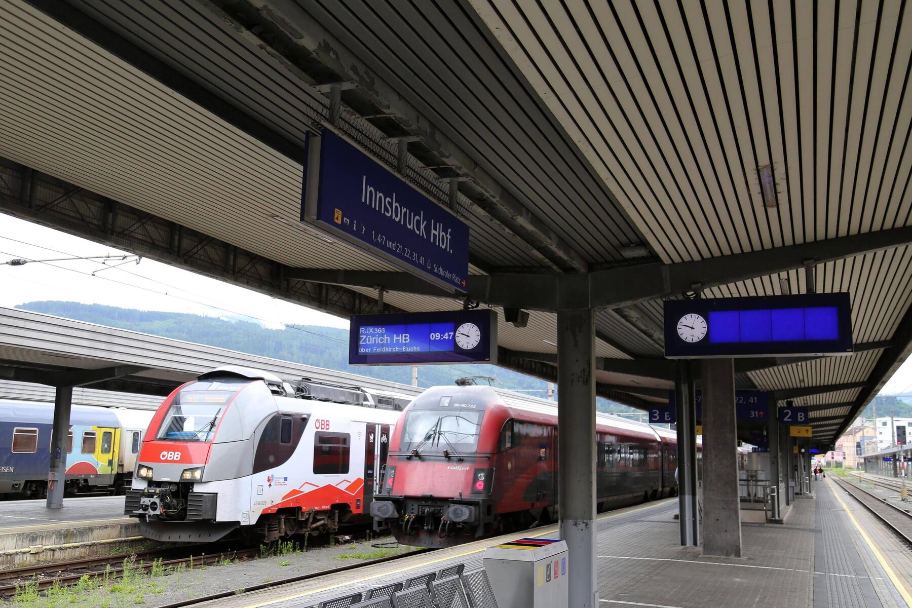 Herrenloses Gepäck beeinträchtigt Verkehr am Innsbrucker Hauptbahnhof