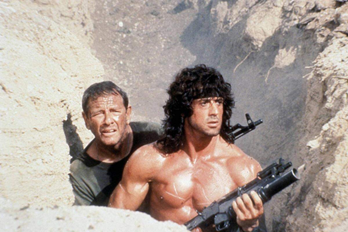 Analog zu "Rocky" wurden auch hier Sequels gedreht: "Rambo II" spielte in Vietnam, "Rambo III" (im Bild) in Afghanistan. Beide Fortsetzungen konnten punkto Story und Spannung nicht mehr an den ersten Teil anschließen, sie genießen bei Actionfilm-Fans aber Kultstatus und wurden zu Homevideo-Klassikern.