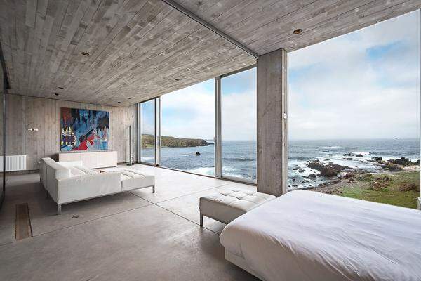 Wild, herb und doch romantisch: An der chilenischen Pazifikküste nördlich von Santiago hat Pritzker-Preisträger Alejandro Aravena ein Haus errichtet...