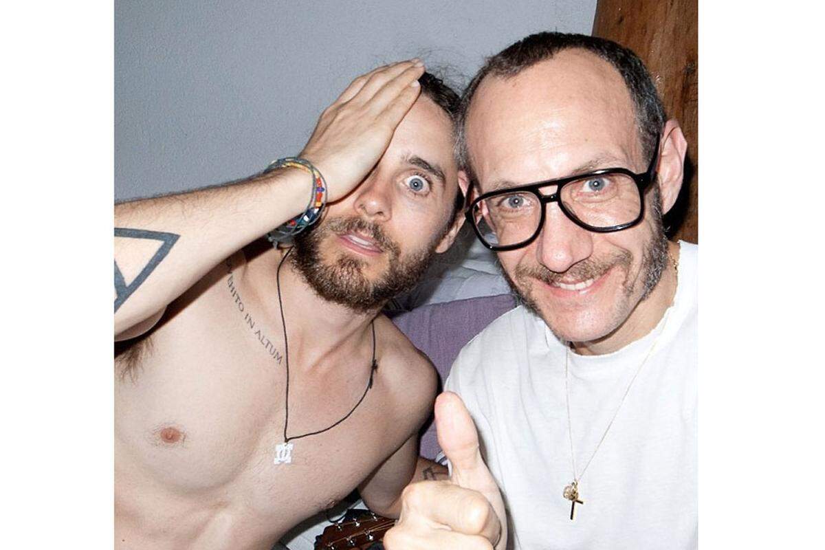 Wenn Richardson einen Star zum Fotoshooting lädt, dann fallen die Hüllen. Männer sind nicht ausgeschlossen, auch Jared Leto zog vor seiner Linse blank.