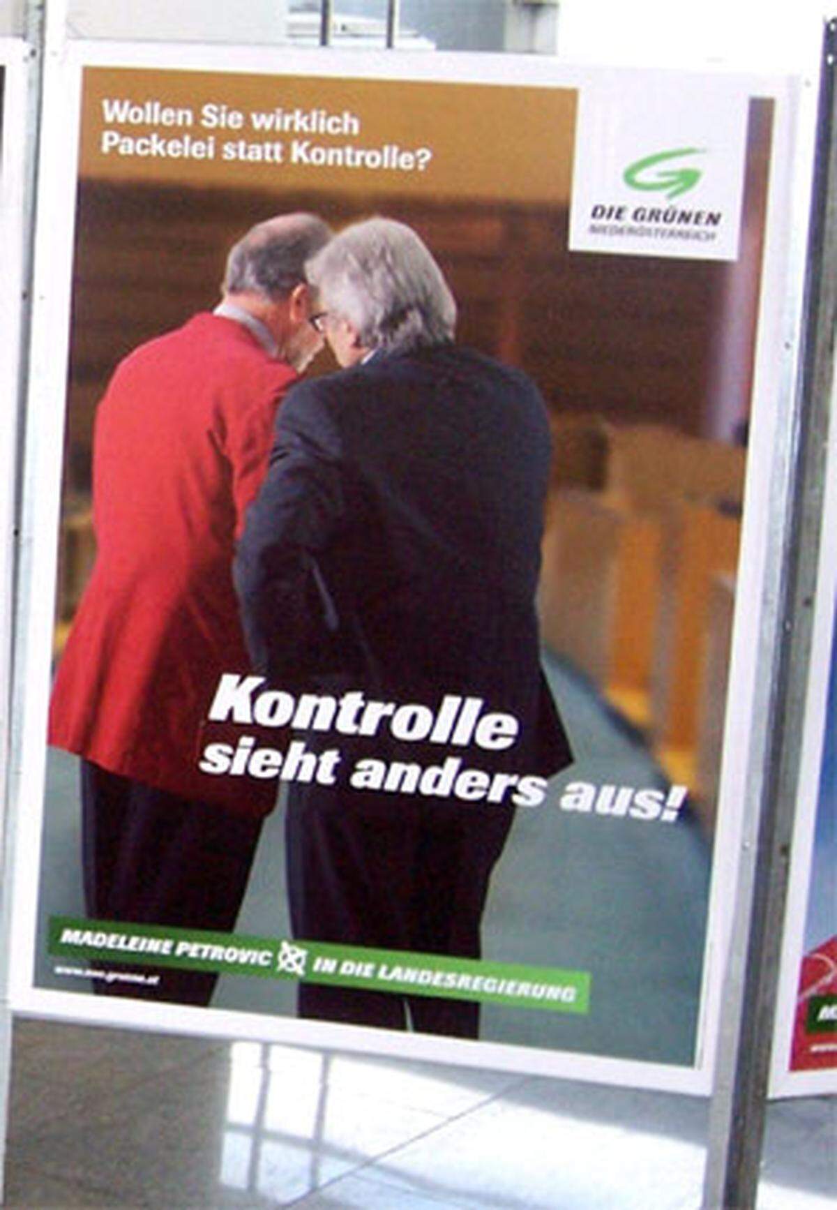 Die Grünen zeigen sich auf ihren Plakaten angriffig gegen die niederösterreichische Landesregierung.