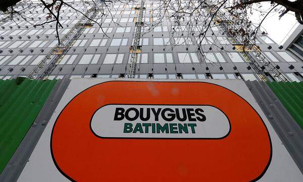 Ebenfalls 10 Millionen Euro kommen von den Unternehmensgruppe Bouygues, sie ist die fünftgrößte europäische Baugesellschaft. 5 Millionen Euro zahlt die französische Bank Credit Agricole.