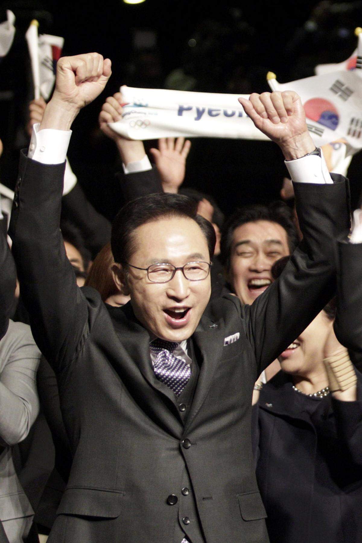 Als einen „Sieg für alle Koreaner“, beschreibt der südkoreanische Präsident Lee Myung Bak (Bild) den Ausgang des Wahlgangs.