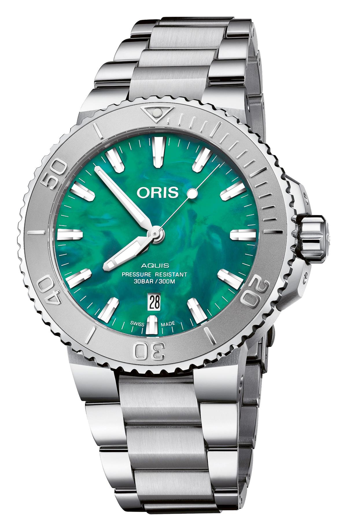 Das Zifferblatt der „Oris X Bracenet“ ist aus recycelten Fischernetzen.