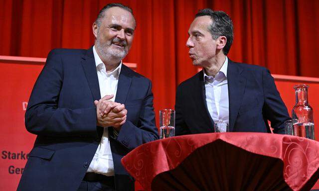 Christian Kern und Hans Peter Doskozil standen gemeinsam bei Veranstaltung im Burgenland auf der Bühne.