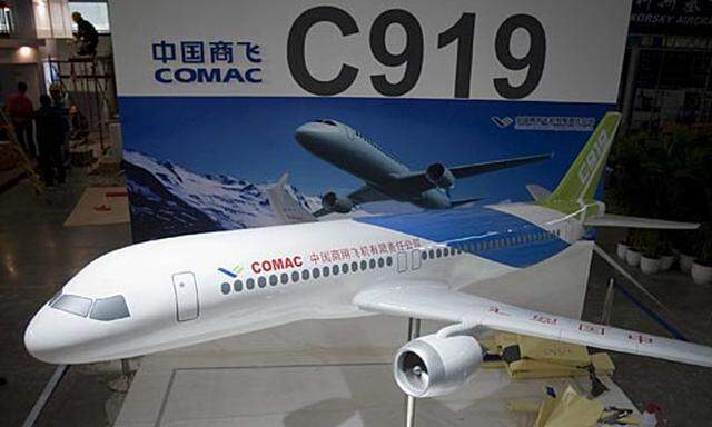 Ein Modell der C919