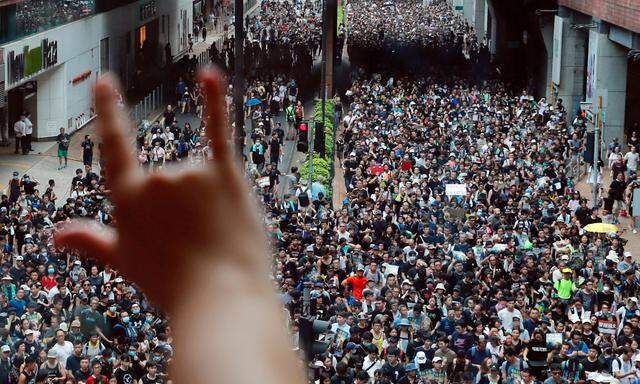 Wieder haben Tausende in Hongkong demonstiert