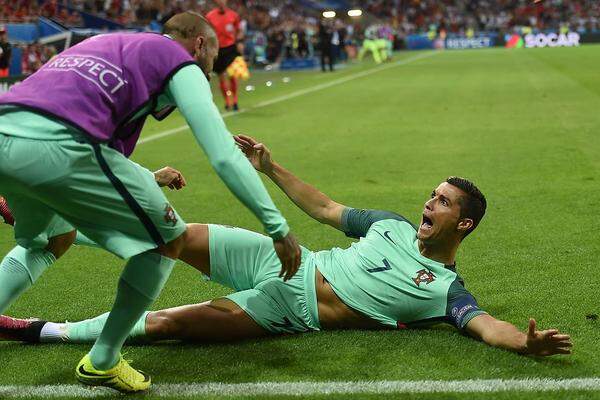 Am Ende jubelt Ronaldo mit Portugal über einen 2:0-Sieg. Der Real-Madrid-Star glänzt mit Tor und Assist.