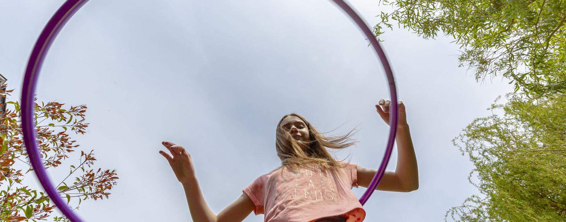 Der Hula-Hoop-Reifen verdankt den Lockdowns sein Revival.