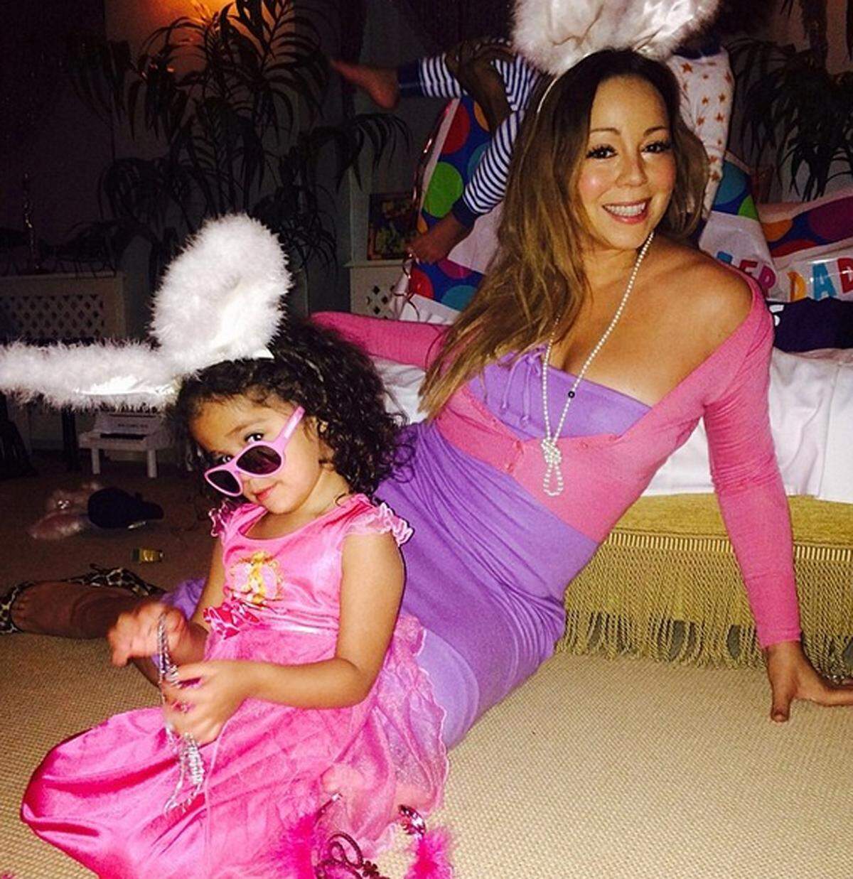 Mariah Carey und Töchterchen Monroe  zeigen sich im Partnerlook.