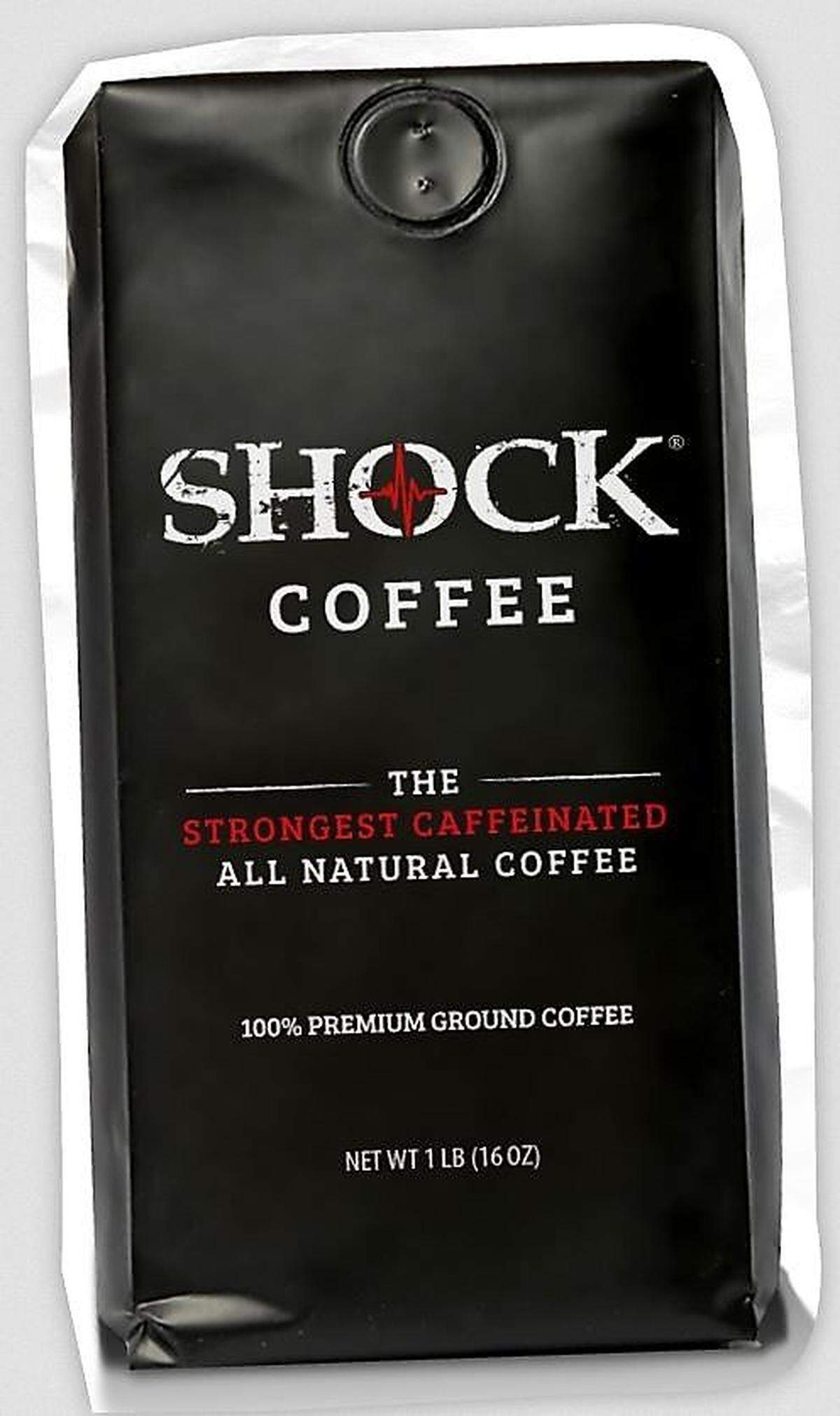 "Shock Coffee" gilt für viele Kaffeefans als jene Marke, die den Starkkaffeetrend erfand; die Marke führt keine Koffeinangaben auf ihren Verpackungen, obwohl sie angibt, dass ihr Kaffee - eine Mischung aus Arabica- und Robusta-Bohnen - doppelt so stark wie regulärer Röstungen sei.