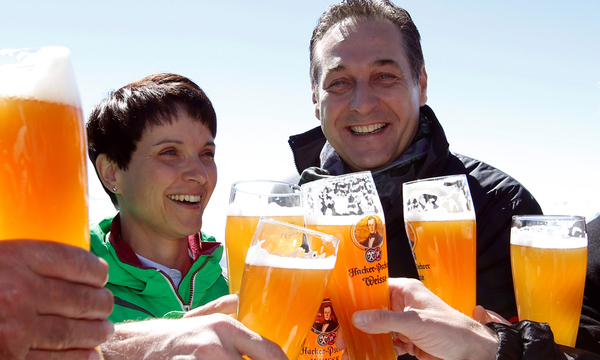 AfD-Chefin Frauke Petry bei einem Treffen mit dem FPÖ-Vorsitzenden, Heinz-Christian Strache. 