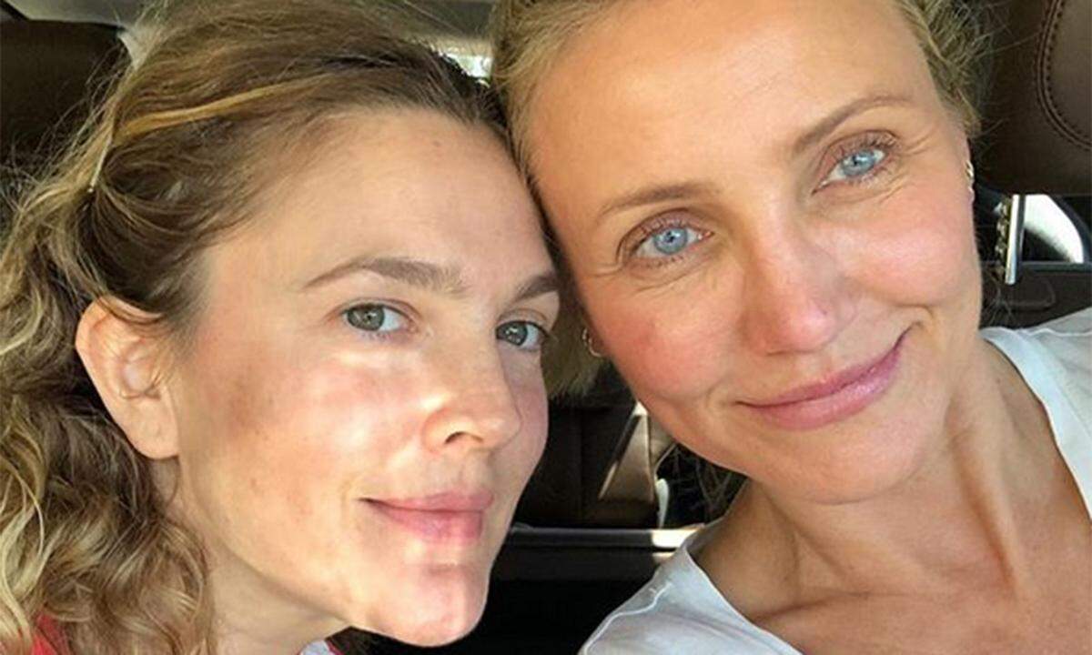 Zwei Engel für die Kamera: Drew Barrymore und Cameron Diaz beweisen: so himmlisch kann Frau auch ganz ungeschminkt aussehen.