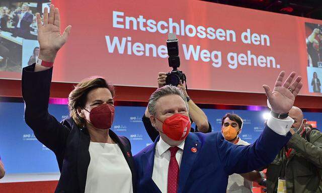 Bundesparteichefin Rendi-Wagner schoss sich auf die türkis-grüne Bundesregierung ein, Ludwig lieferte eine Wellness-Rede ab.  