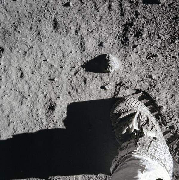 Fußabdruck. Buzz Aldrin ­hinterließ ihn 1969 auf dem Mond.