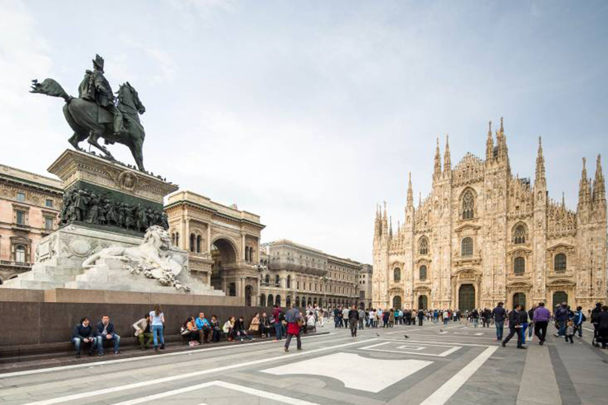 Ein Gericht in Mailand verurteilt die Deutsche Bank neben drei anderen Banken, weil sie Zinswetten mit der Verwaltung der italienischen Finanzmetropole eingegangen waren, die die Stadt letztlich übervorteilten. Die Bank hat Berufung angekündigt. Klagen von rund 600 weiteren Kommunen in Italien sind noch anhängig.