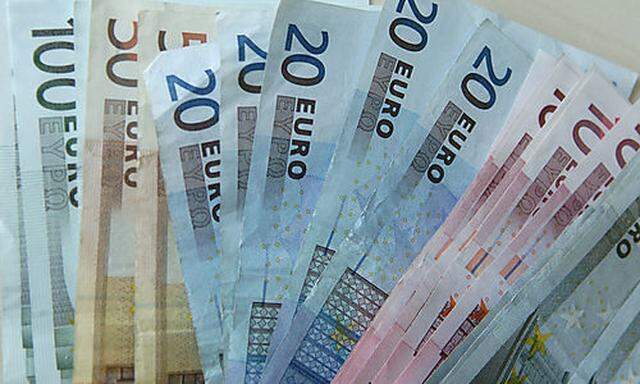 Geld, Euro, Geldscheine, Finanz  Foto: Clemens Fabry