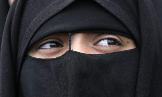 BurkaVerbot Zwei Frauen wollen