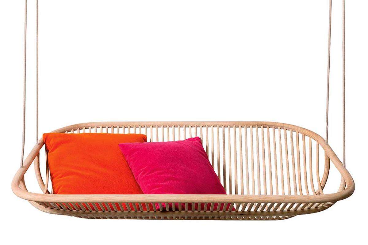 „Swing“ aus Sassafras-Holz gibt es ein- oder zweisitzig, Design von Edward van Vliet, Preis auf Anfrage, www.paolalenti.com