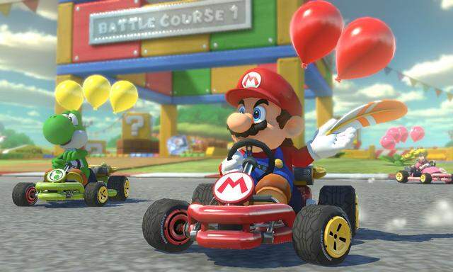 Nicht immer geht es bei Super Mario Kart darum, der Schnellste zu sein.