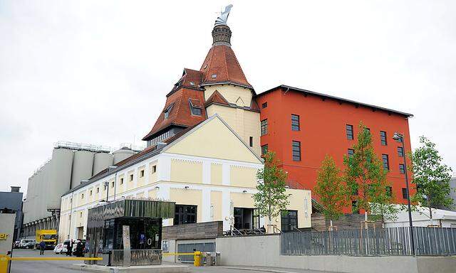 Die Brauerei mit ihrem Darreturm als Landmark Ottakrings. Weithin zu sehen – und je nach Wind und Luftdruck auch gut zu riechen. 