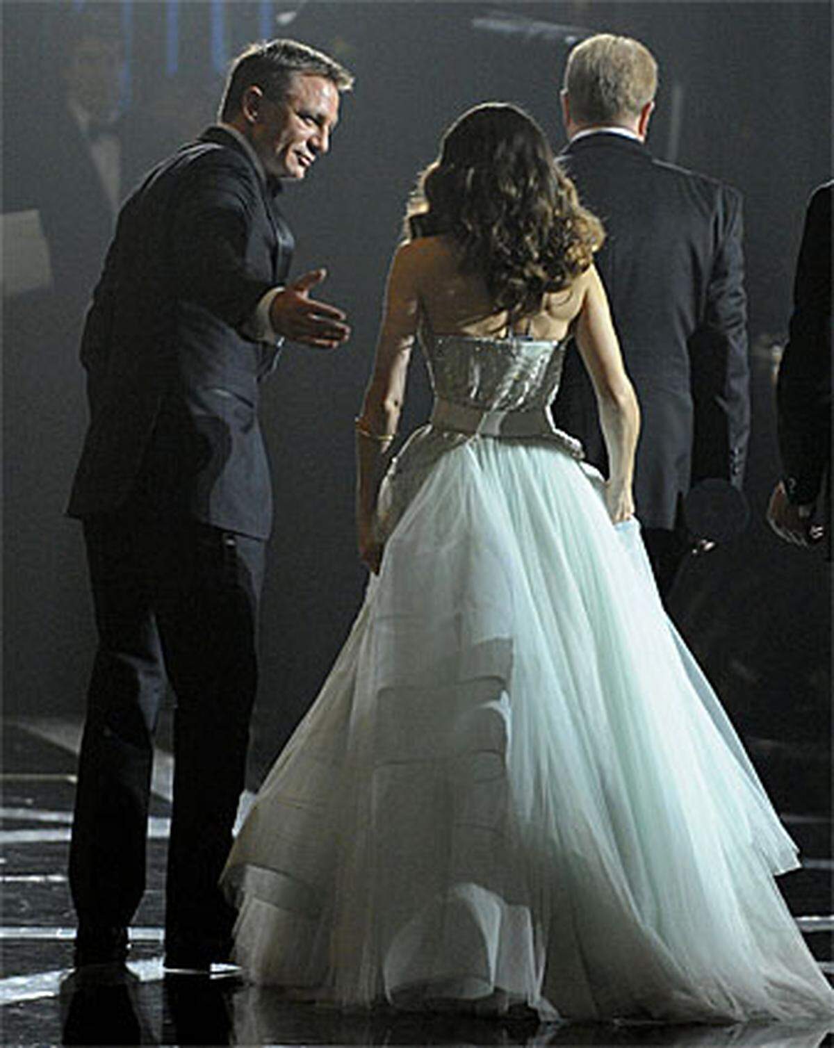 Daniel Craig und Sarah Jessica Parker präsentierten die Kategorien "Beste Kostüme" ("Die Herzogin") und "Bestes Szenenbild" ("Benjamin Button").