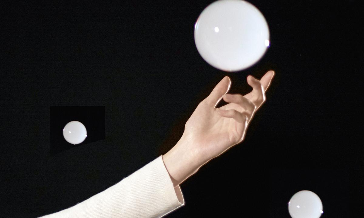Design-Olymp. Zum Salone del Mobile kooperiert COS im Jubeljahr mit Studio Swine.