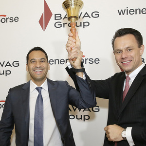 Abuzaakouk und Boschan läuten den Einzug der Bawag in die Wiener Börse ein.