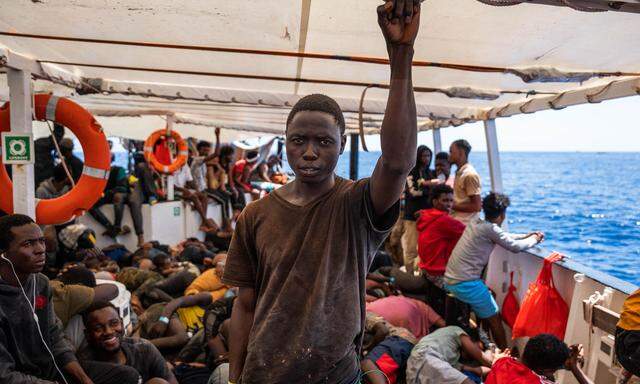 Auf dem Weg nach Europa: Diese Migranten wurden vor der libyschen Küste aus der Seenot gerettet.