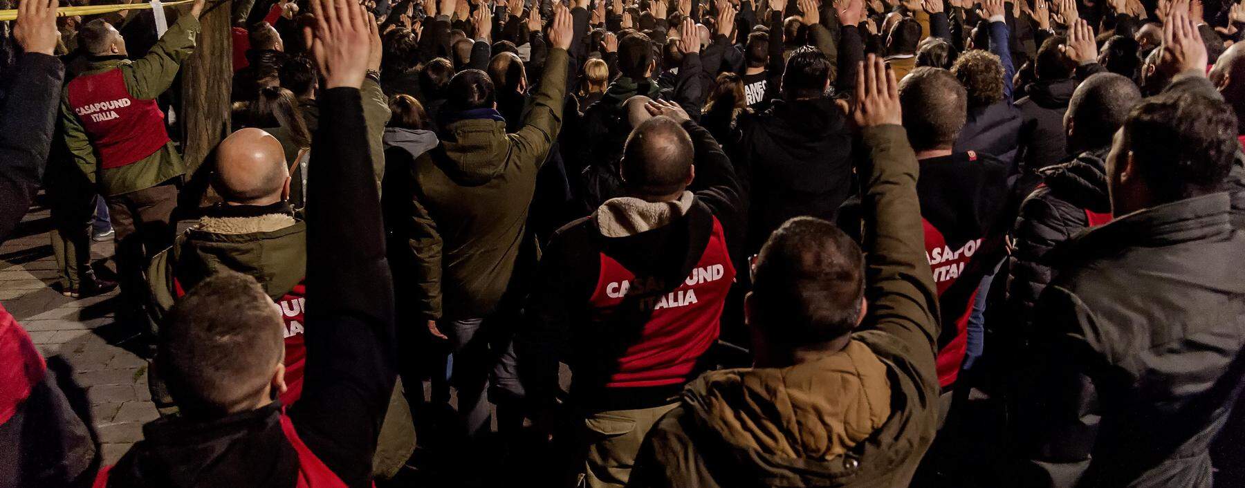 Neofaschisten in der Via Acca Larentia im Jänner 2018, auch heuer versammelten sie sich dort 