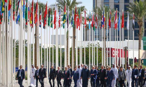 Staatschefs unter Palmen: Der 28. Klimagipfel in Dubai läuft noch bis 12. Dezember. 
