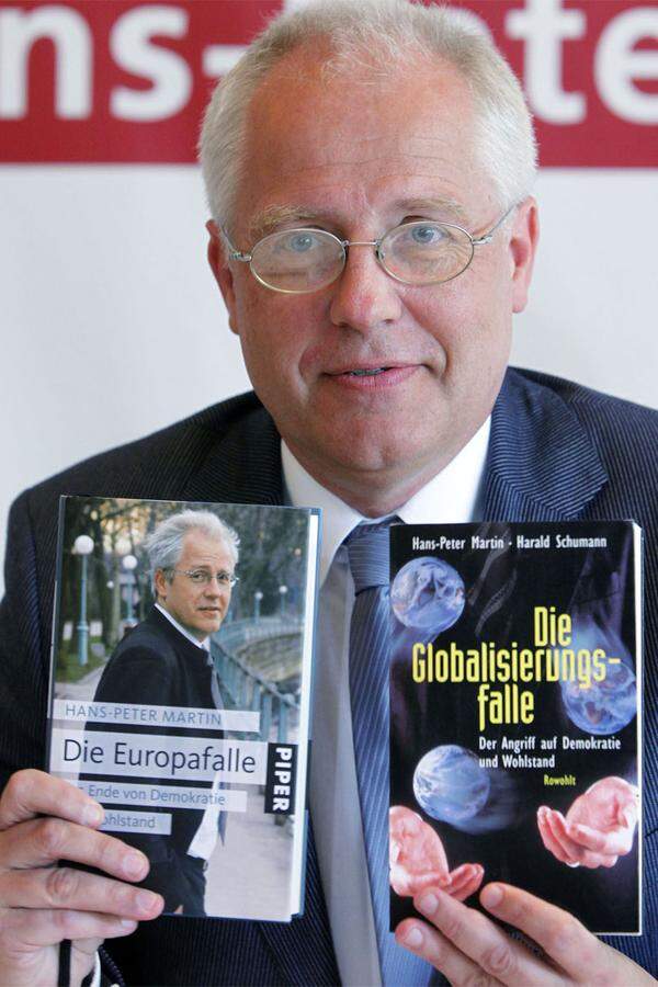 Martin, geboren am 11. August 1957, war 15 Jahre lang unabhängiger Politiker und Abgeordneter im EU-Parlament. Daneben machte er sich als Journalist und Sachbuchautor einen Namen. So arbeitete er neben seinem Studium der Rechts- und Politikwissenschaft in einer Textilfabrik – eine Zeit, die er später in seinem Enthüllungsbuch "Nachtschicht. Eine Betriebsreportage" verarbeitete.