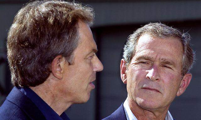 Tony Blair und George W. Bush: Was steckt hinter dem Kriegsbeginn?
