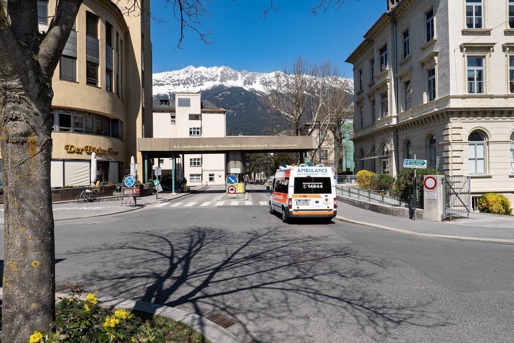 V Tirolski poteka preiskava smrti pacienta po fiksaciji v psihiatrični bolnišnici