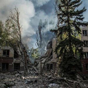 Kampf um die strategisch wichtige Stadt: Russische Truppen nahmen das belagerte Lyssytschansk unter schweren Beschuss. Nun behaupten sie, die Stadt erobert zu haben.