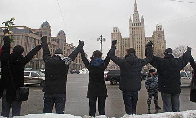 Moskau Menschenkette gegen Putin